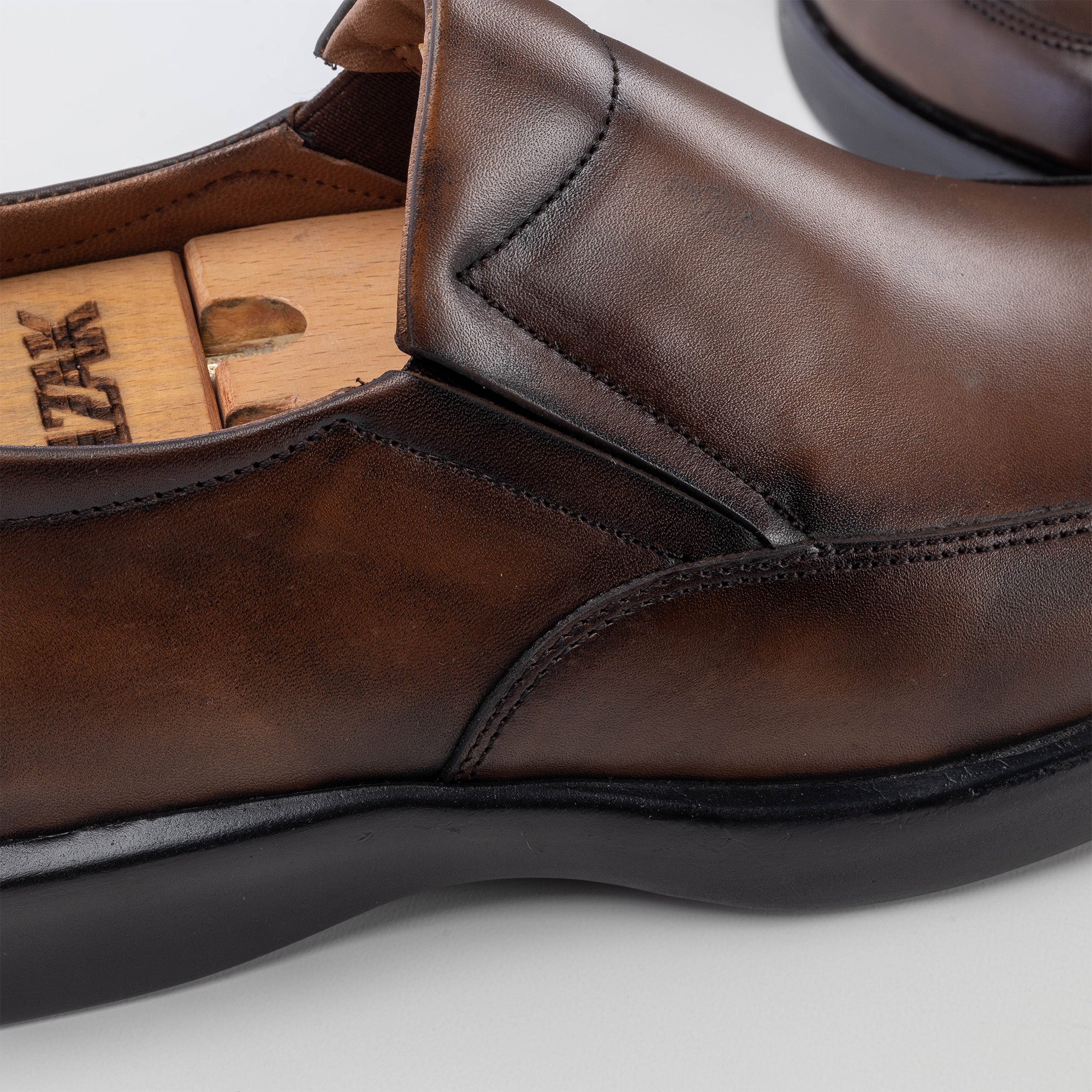 ''5170 chaussure médicale en cuir marron vintage