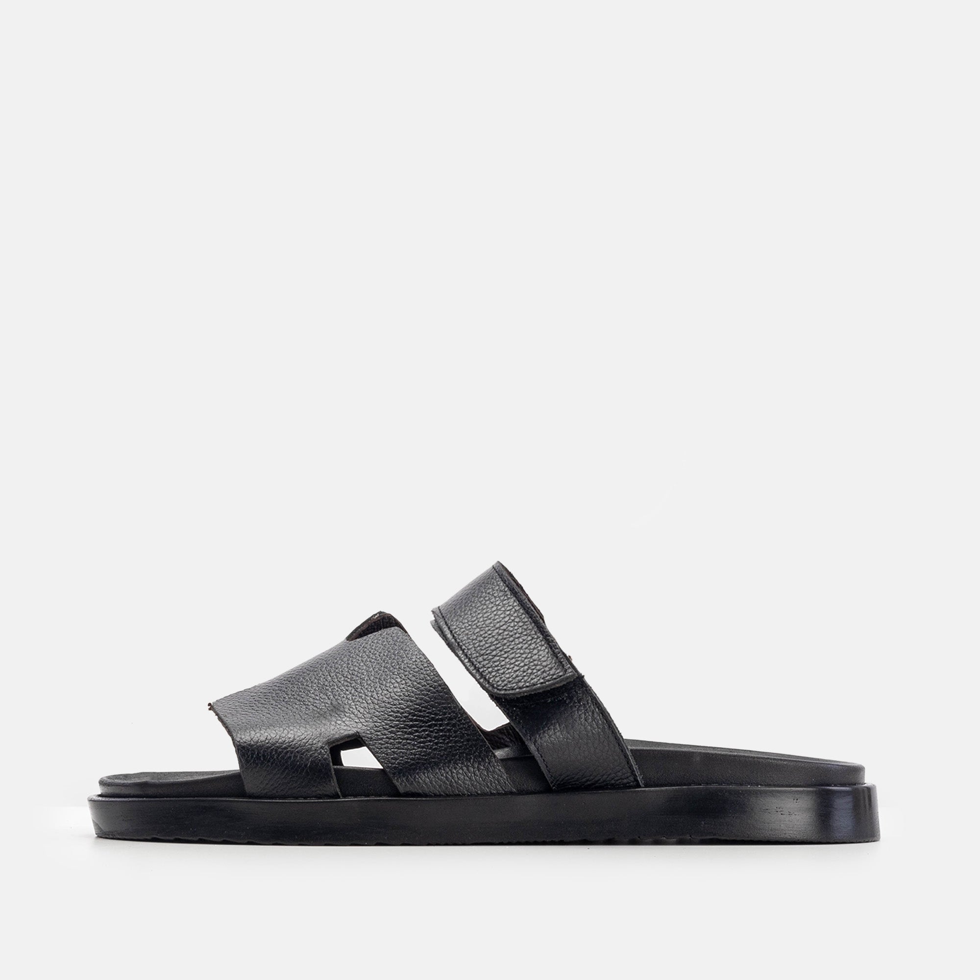 '''5222 Sandale en cuir noir