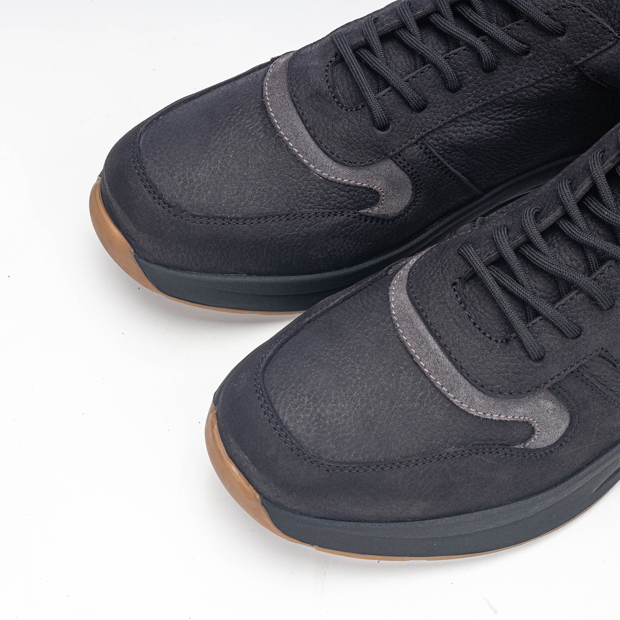 '''''3038 Basket en nubuck Noir Gris