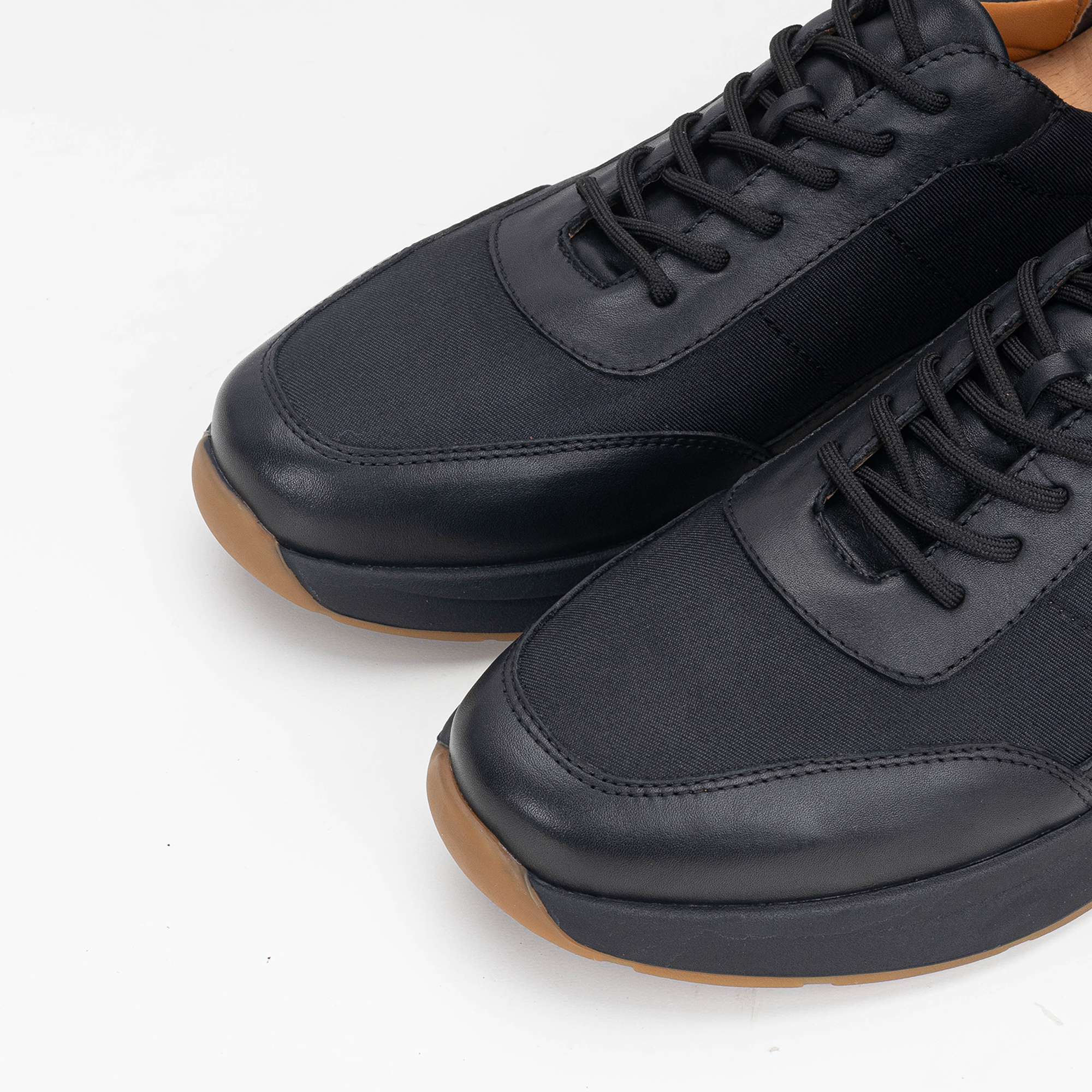 '''''3039 Basket en cuir Noir