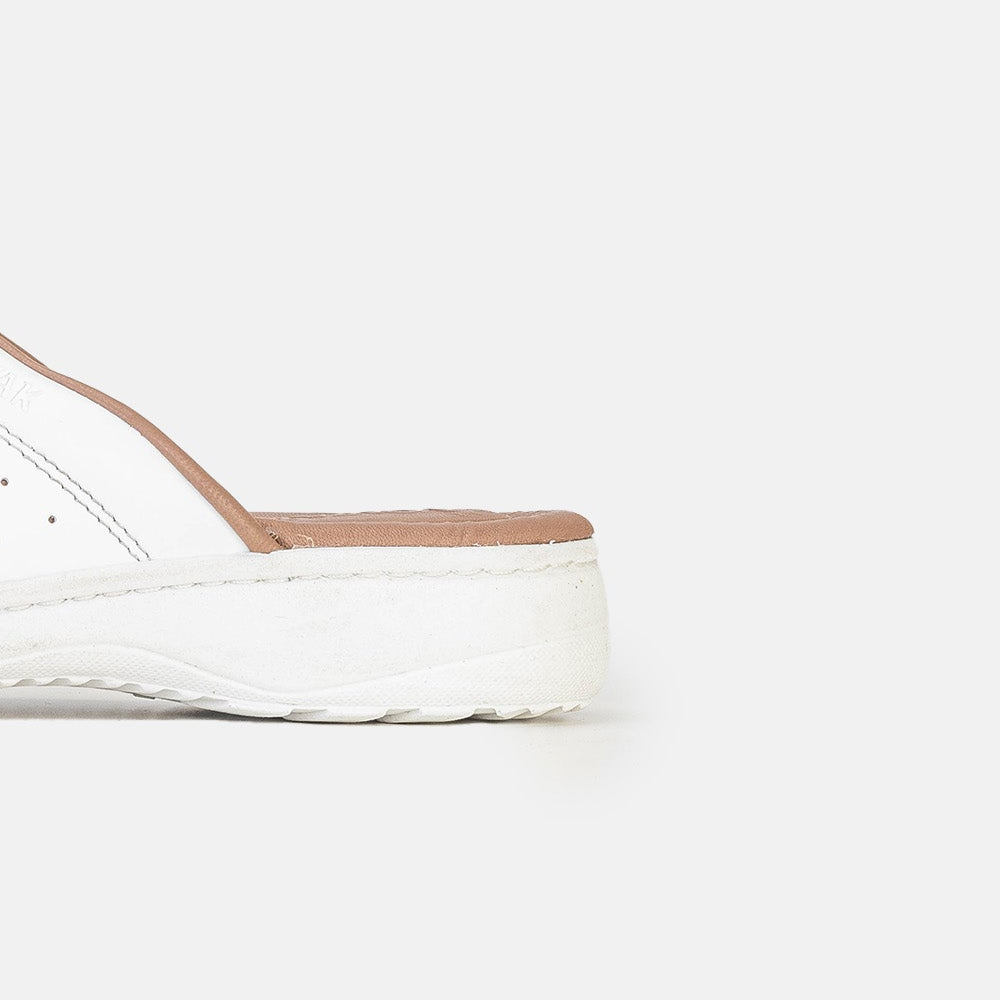Volzak 015 Medical Leather Clog White