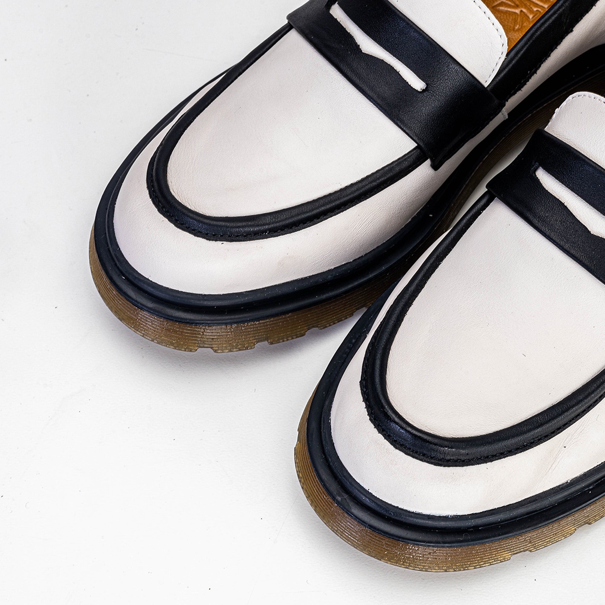 AIUD Baskets homme - Chaussures de sport souples en cuir-blanc noir Blanc noir AIUD Baskets homme - Chaussures de sport souples en cuir-blanc noir Blanc noir