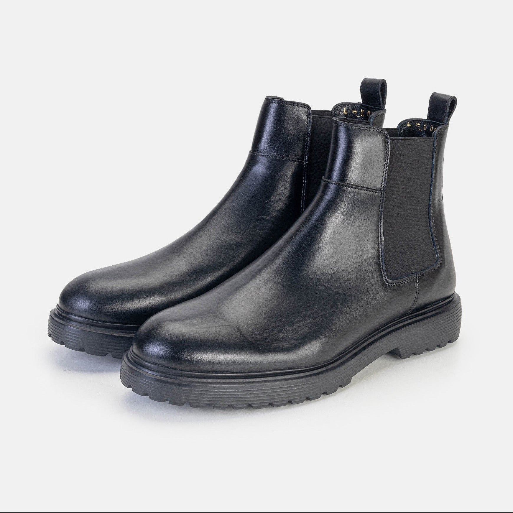 Volzak 0604 Black Leather Ankle Boot