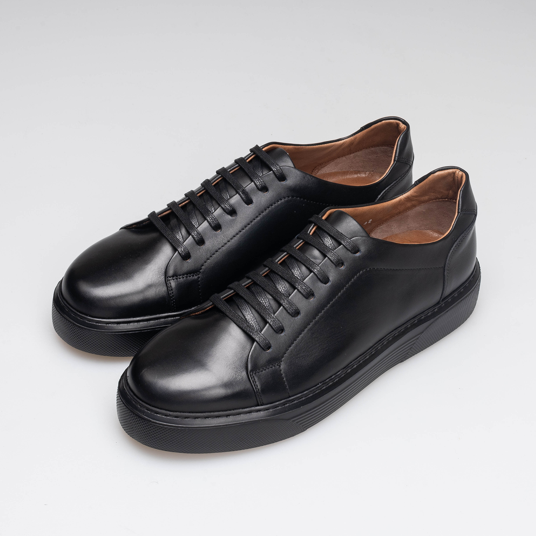 Volzak 5347 basket en cuir Noir