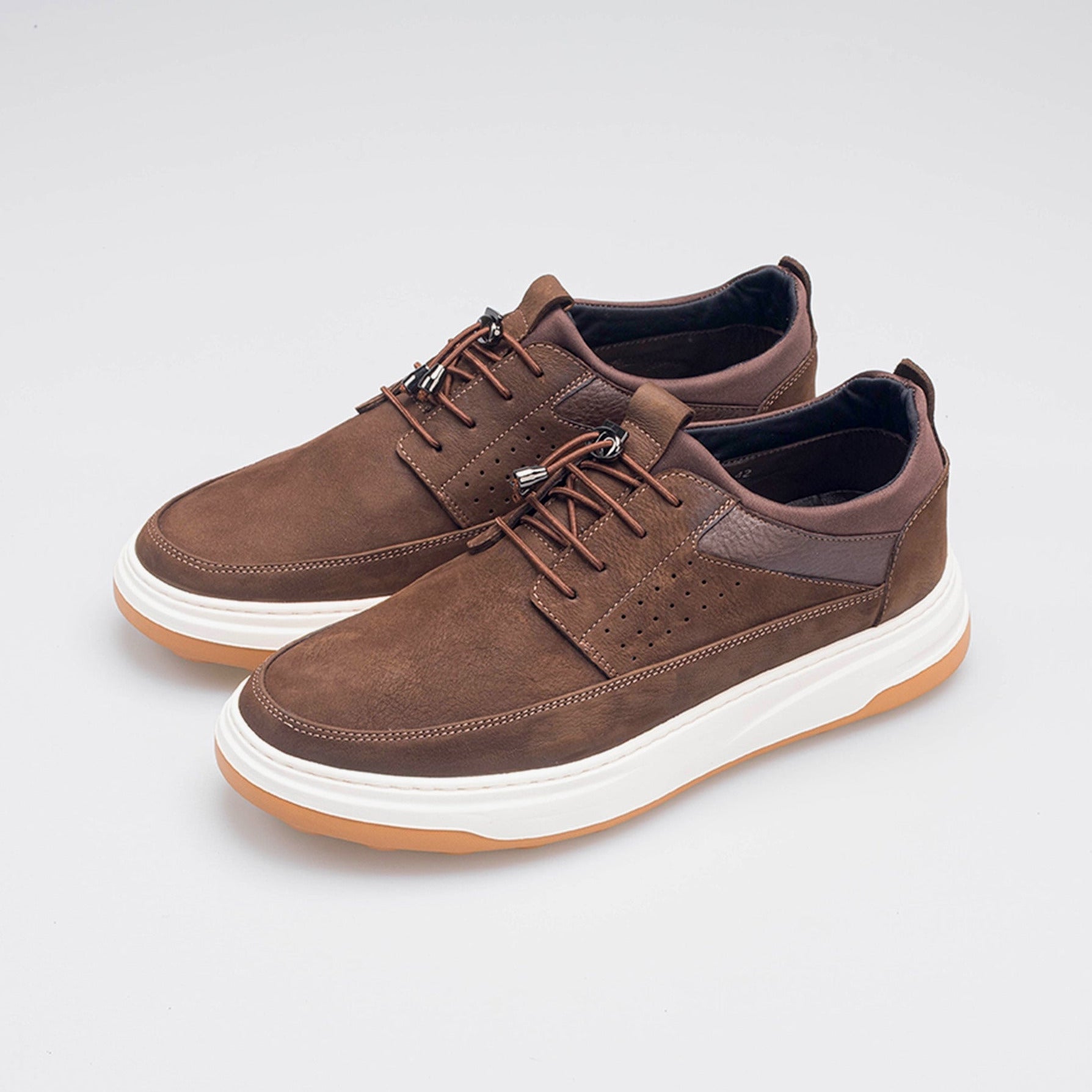 Volzak 317 basket en nubuck Marron