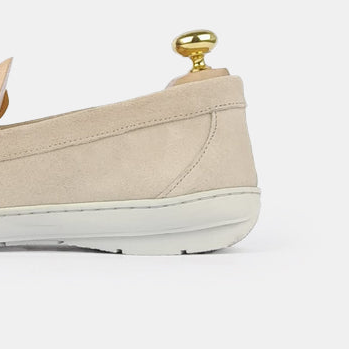 Volzak 03 Beige suede moccasin