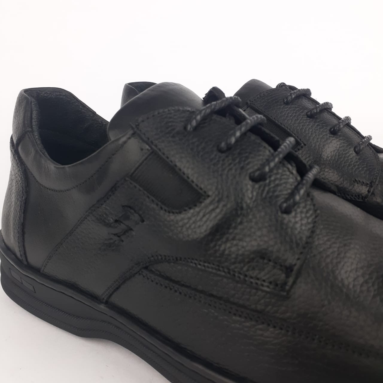 3047 Chaussure en cuir Noir