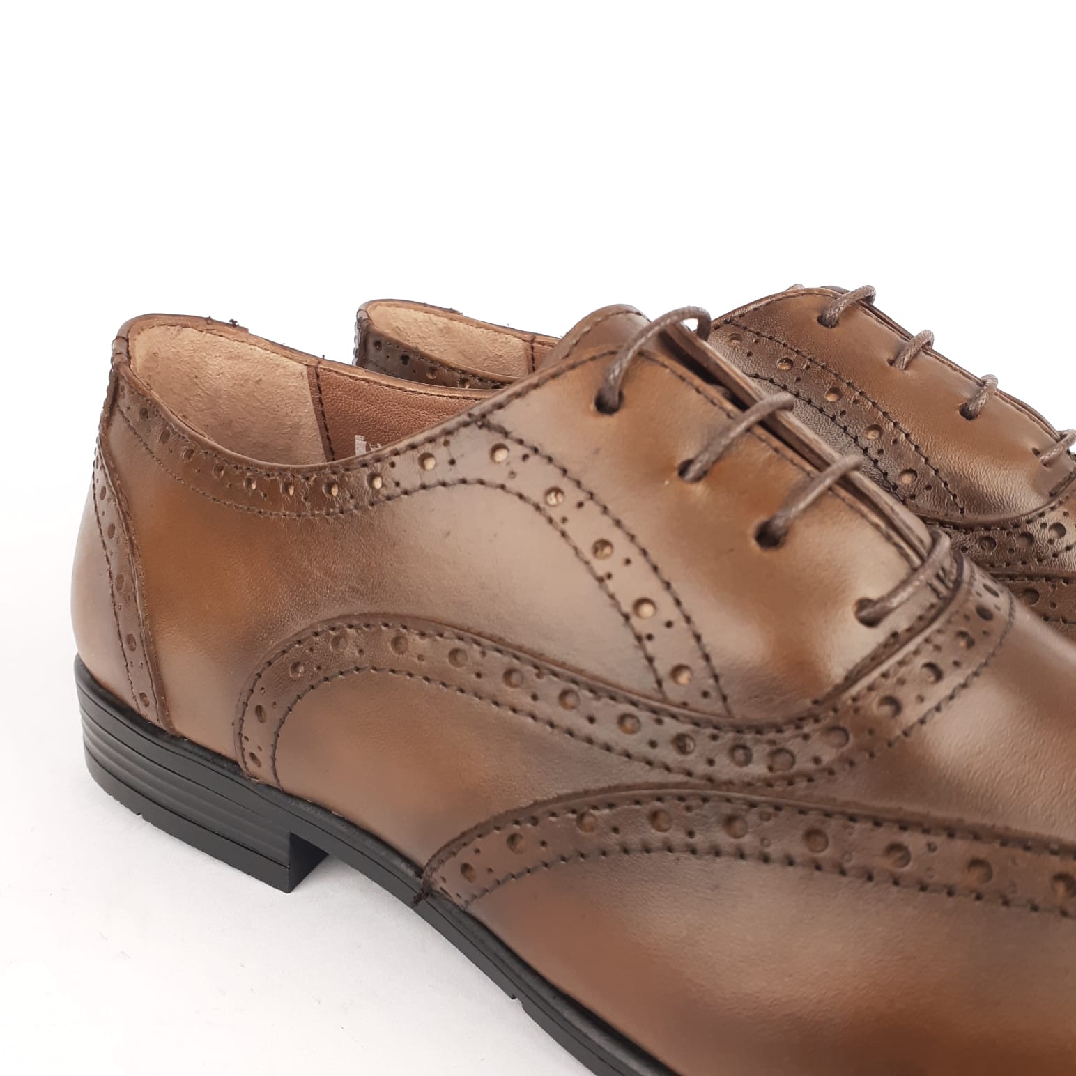 891 Chaussure en cuir Marron vintage